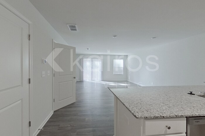 Building Photo - 310 Ironwood Ct