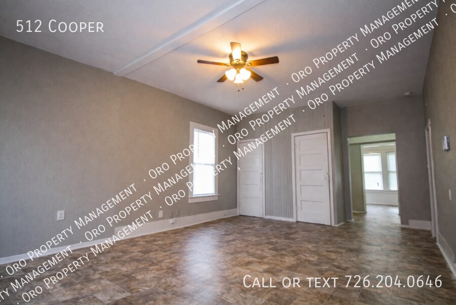 Building Photo - 512 Cooper-