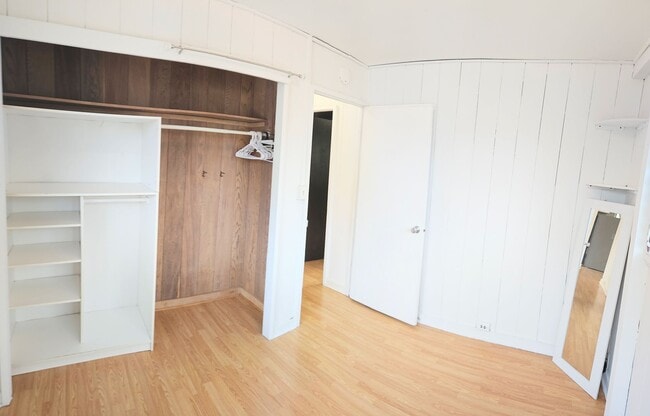 Building Photo - Lower Nuuanu 3 Bedroom 1.5 Bathroom Quiet cul-de-sac Single Family Home with 2 Parking Spaces