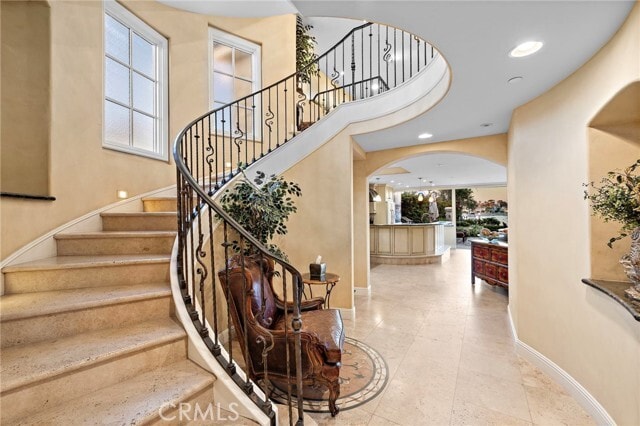 Building Photo - 900 E Balboa Blvd