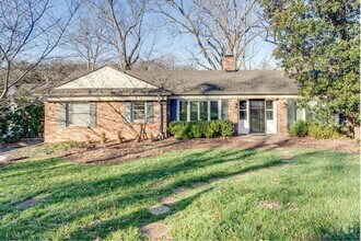 Building Photo - Spacious Green Hills Retreat | 3–4BR, 3BA ...