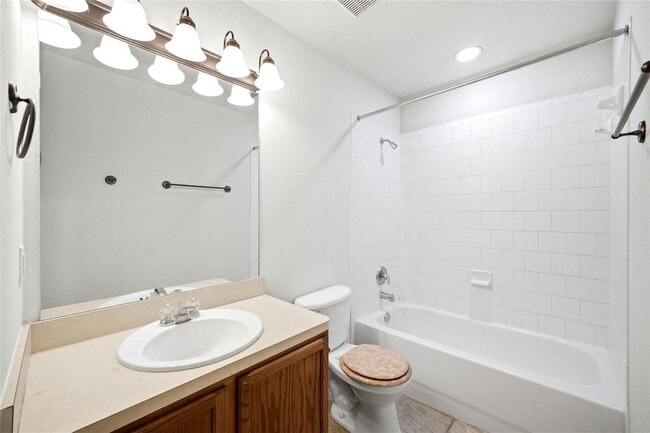 Building Photo - 727 Cypresswood Ridge