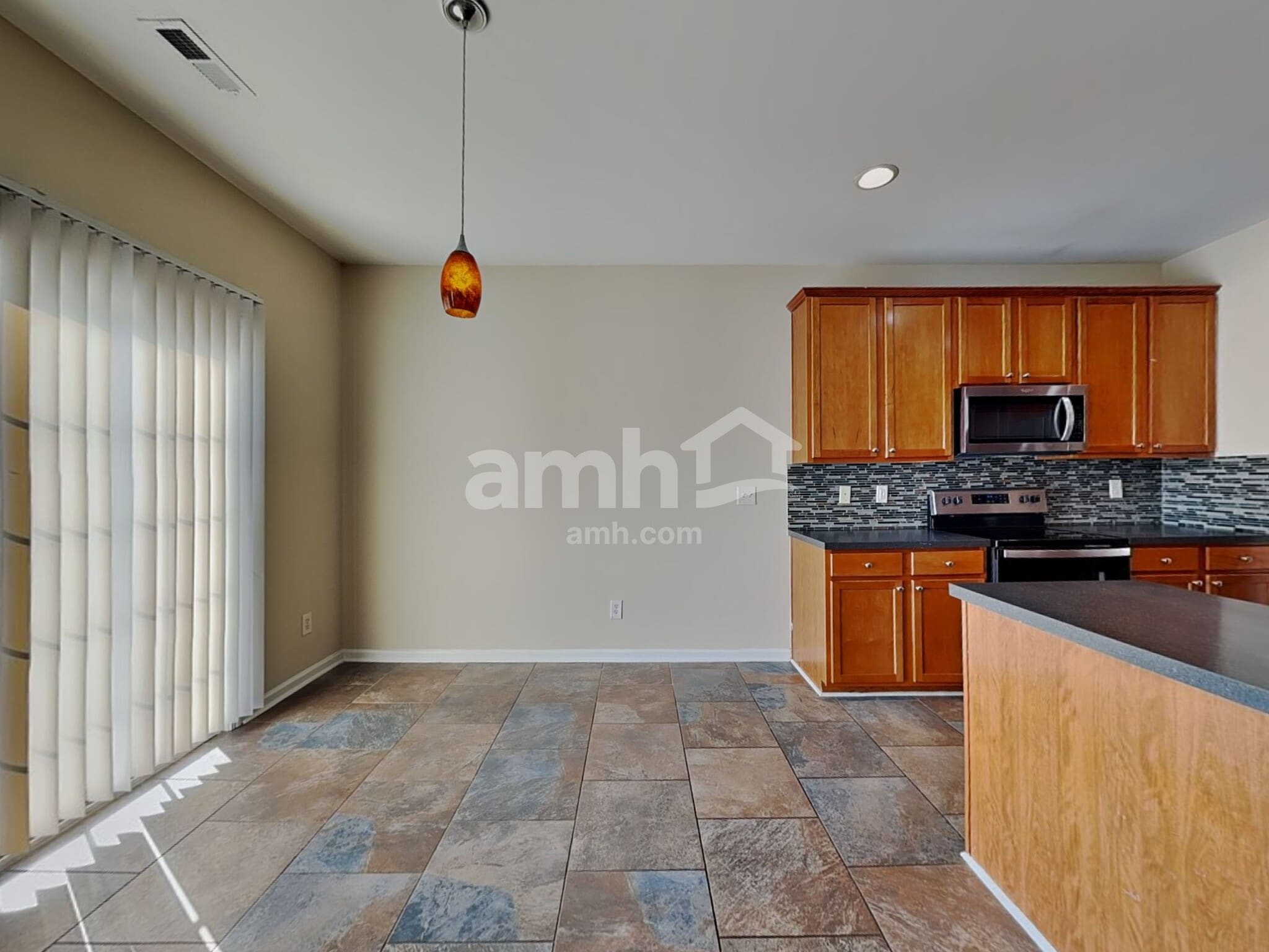 Building Photo - 6352 Hedgewood Ln