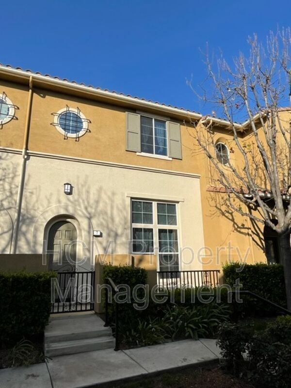 Building Photo - 7 Bonsall