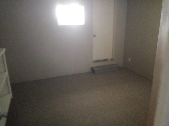 Building Photo - 6080 Park Lake Rd