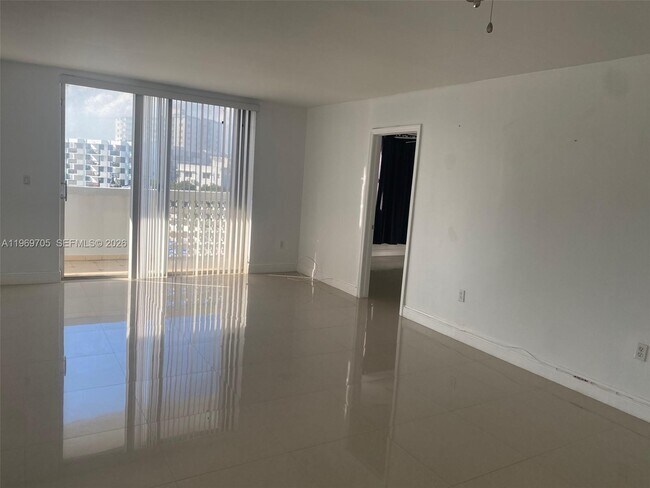 Building Photo - 7118 Bonita Dr