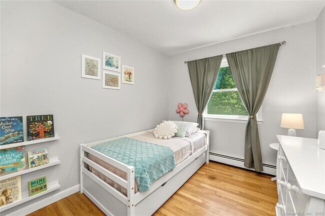 Building Photo - 50 Catoonah St