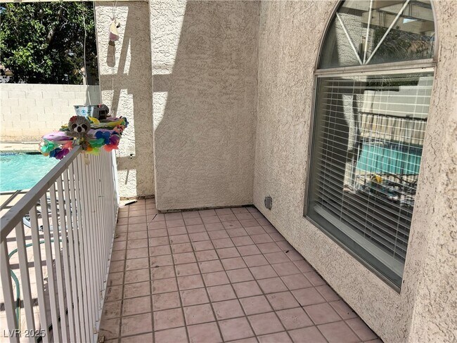 Building Photo - 5419 Walton Heath Ave