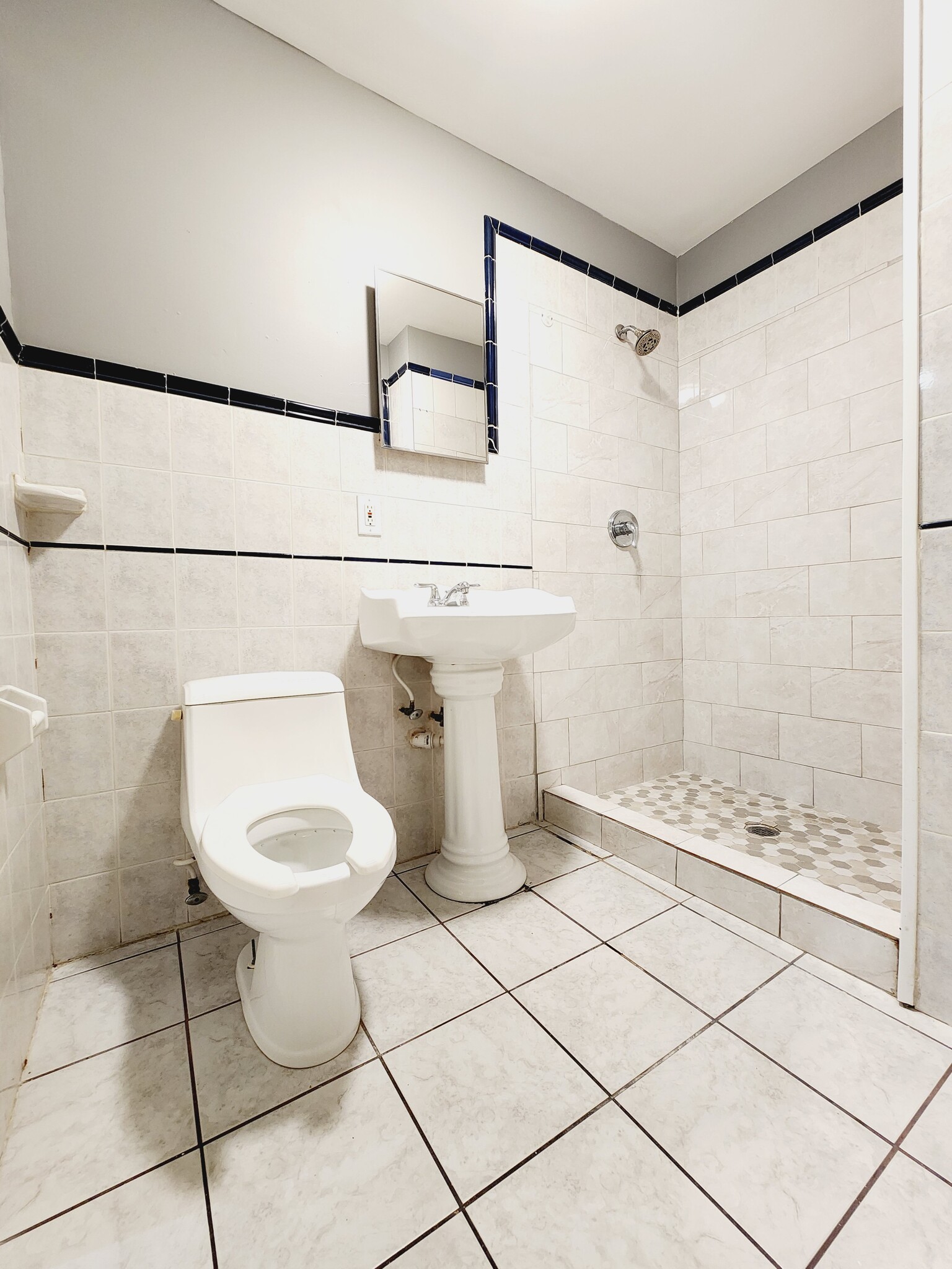 Building Photo - 89 W 20th St