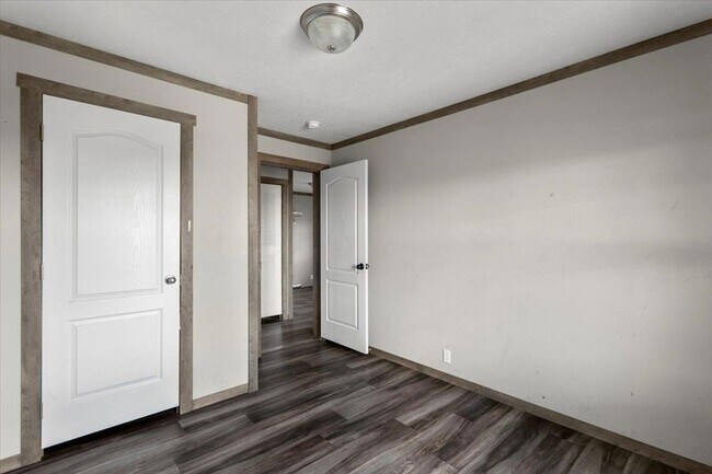 Building Photo - 104 Pineapple Sage Cv