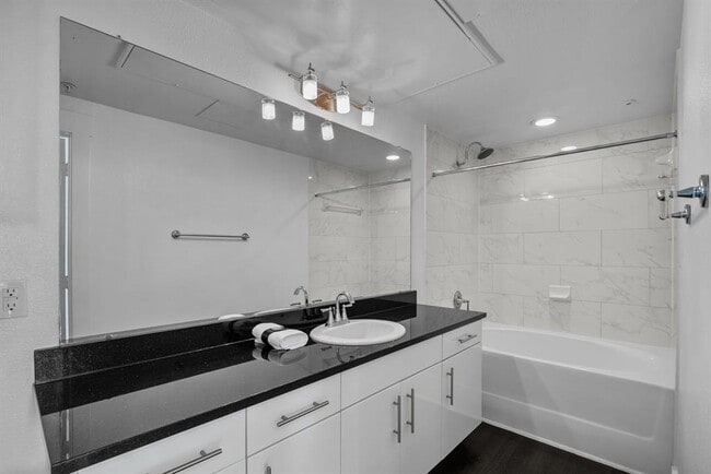 Building Photo - 366 FM 1488