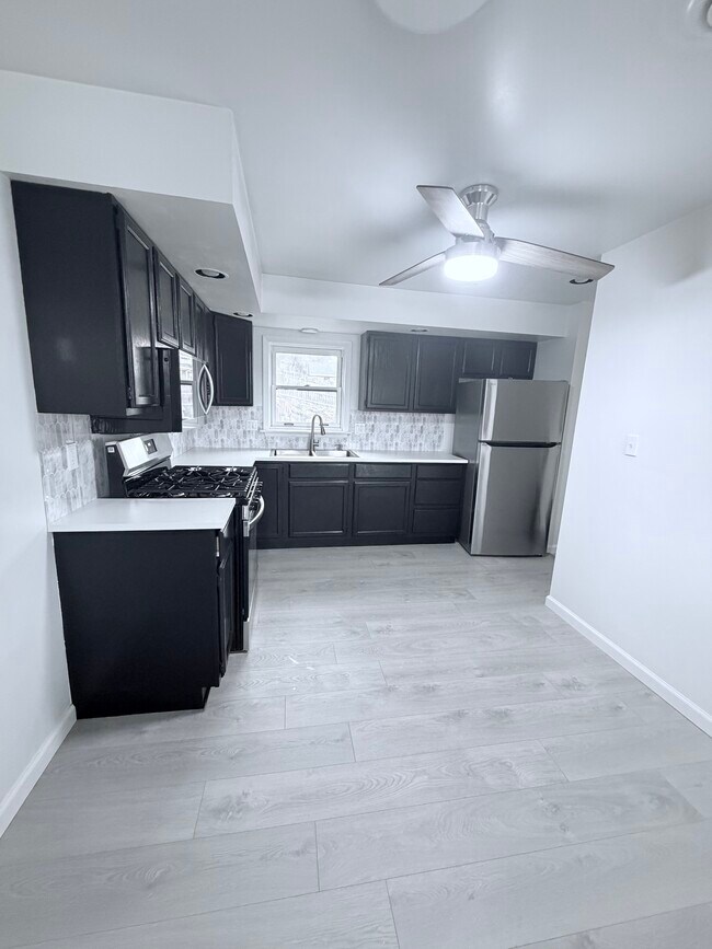 Building Photo - 338 Prestley Rd