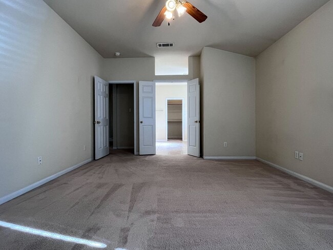 Building Photo - Available NOW!!!! Beautiful 1 story, 4 bedroom, 2 bath, 2 car garage home with a privacy fenced y...