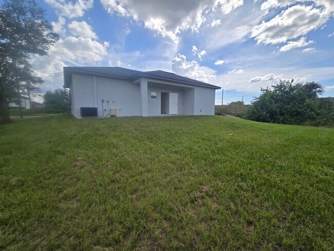 Building Photo - Brand new 2/2/1 SW Lehigh Acres