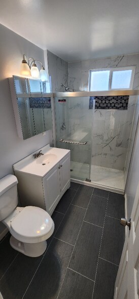 Building Photo - 408 W Laurel St