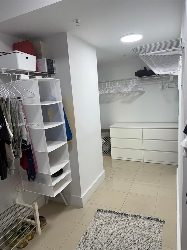 Building Photo - 41 SE 5th St