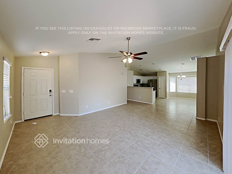 Building Photo - 3122 S 93rd Ln