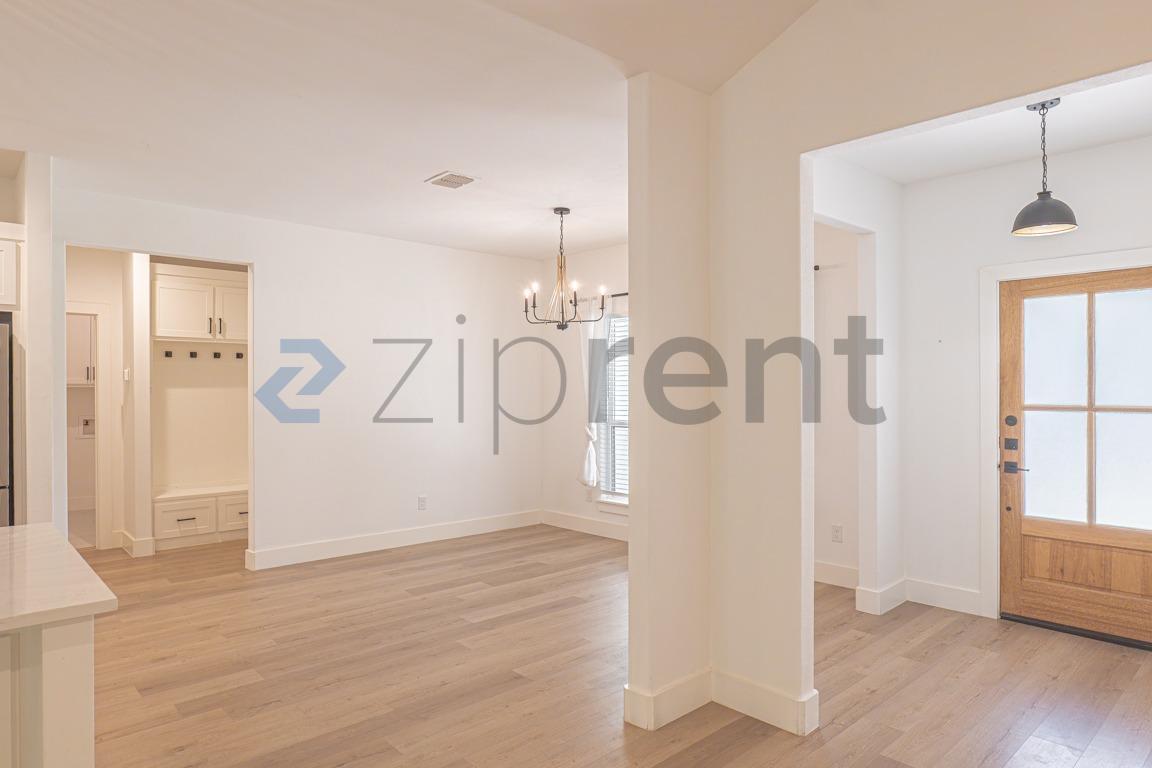 Building Photo - 9705 Lancelot Cir