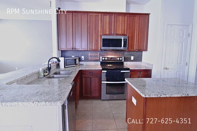 Building Photo - 11129 Creek Haven Dr