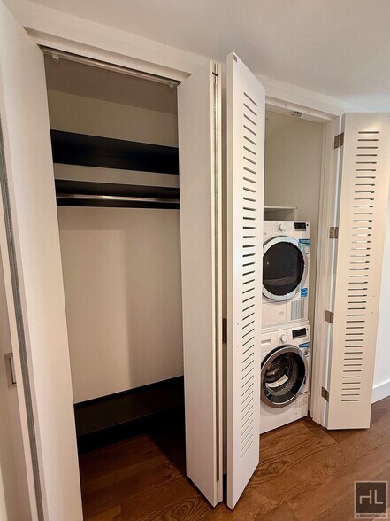 Building Photo - NO FEE ONE BEDROOM IN THE LUXURY SUMMIT NYC