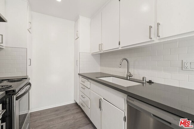 Building Photo - 1457 Butler Ave