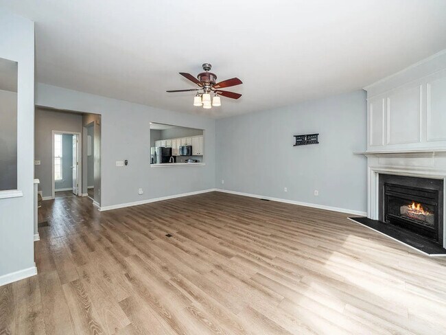 Building Photo - Earn Wealth While Leasing - Like a Homeown...
