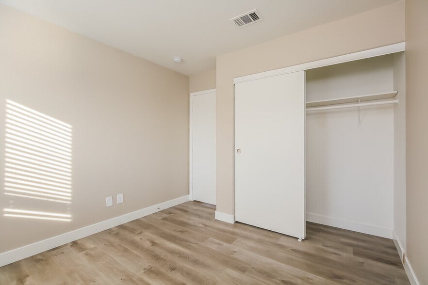 Building Photo - 4375 Coyote Crest Ct