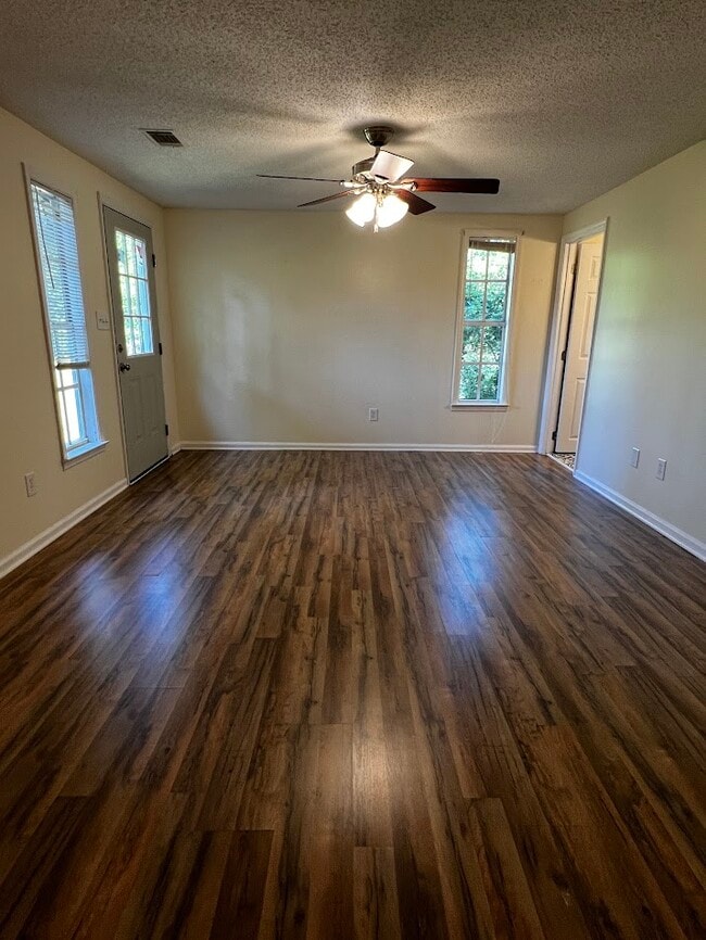 Building Photo - 215 S Skinner Ave