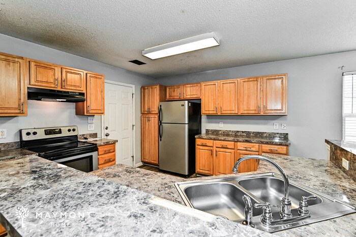 Building Photo - 66 W Killian Station Ct