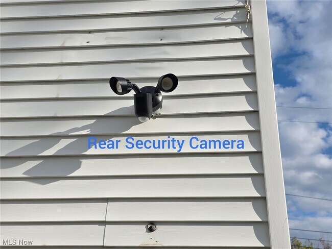 Building Photo - 3658 W 58th St