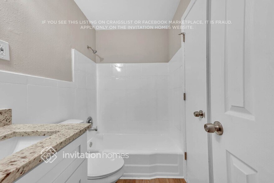 Building Photo - 3822 Pine Ridge Rd