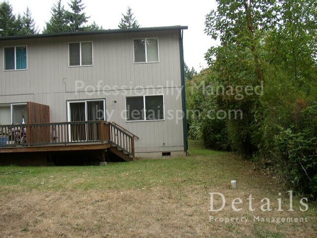 Building Photo - Francis Duplex
