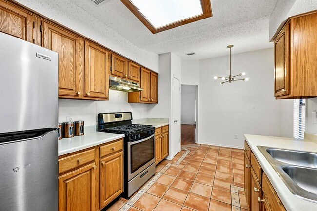 Building Photo - 7403 Dallas Dr