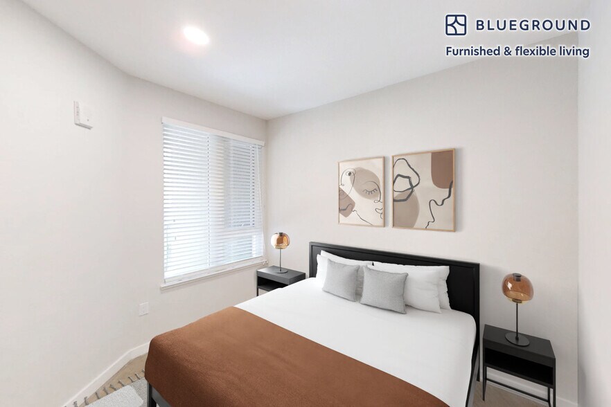 Building Photo - 6301 Shellmound St