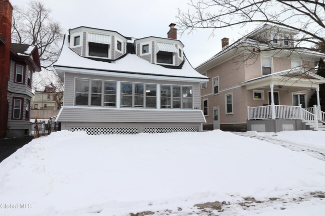 Building Photo - 442 Plymouth Ave