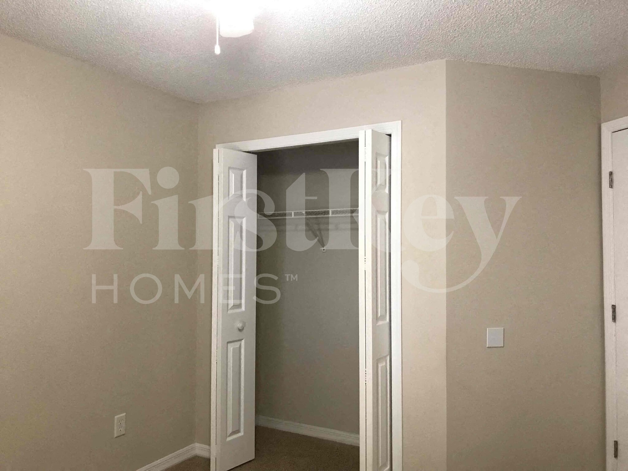 Building Photo - 601 Celito Dr