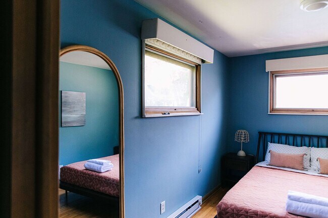 Building Photo - Hermina Duplex