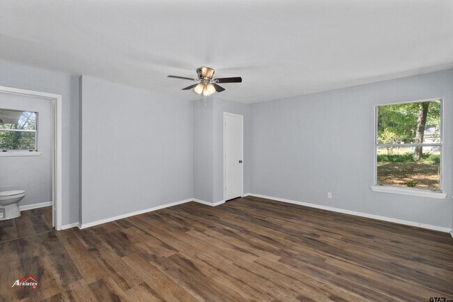 Building Photo - 1307 Ash Ln