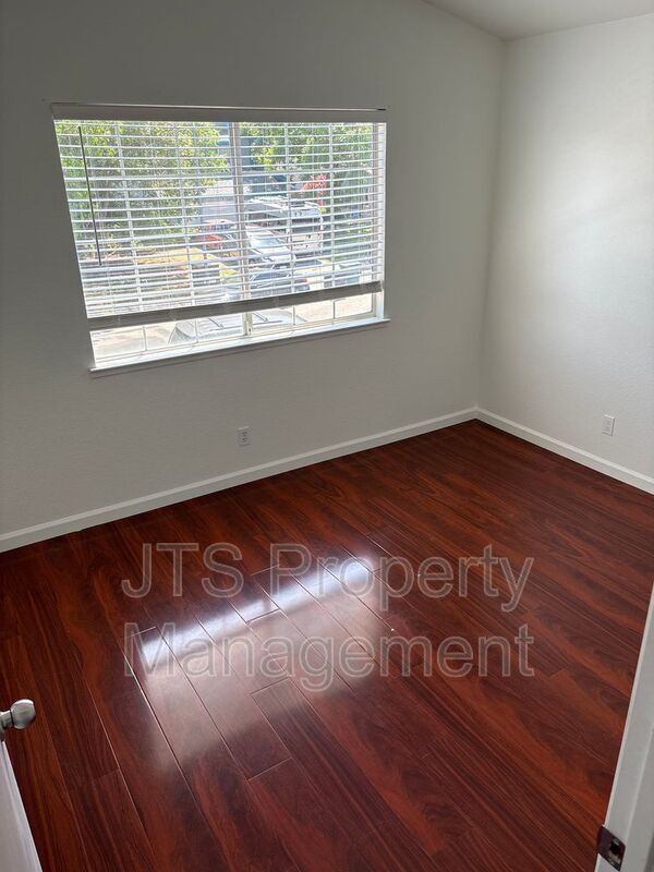 Building Photo - 3709 Lily Hill Ct