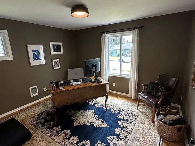 Building Photo - updated quality 4-bedroom, 2-bath home in Tacoma