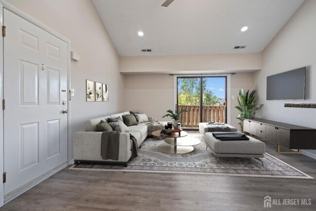 Primary Photo - 607 Ravens Crest Dr