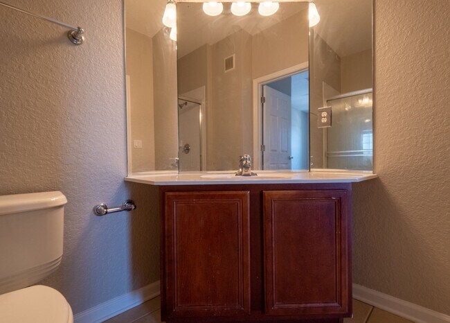 Building Photo - 3344 Robert Trent Jones Dr