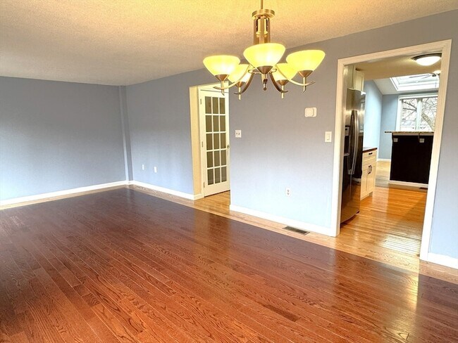 Building Photo - 49 Brickett Hill Cir