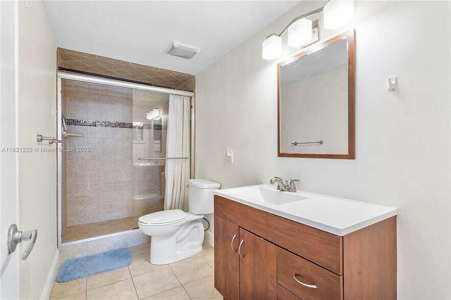 Building Photo - 1401 S Ocean Dr