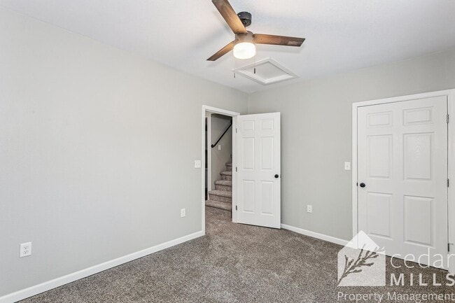 Building Photo - Centrally Located 3 Bedroom