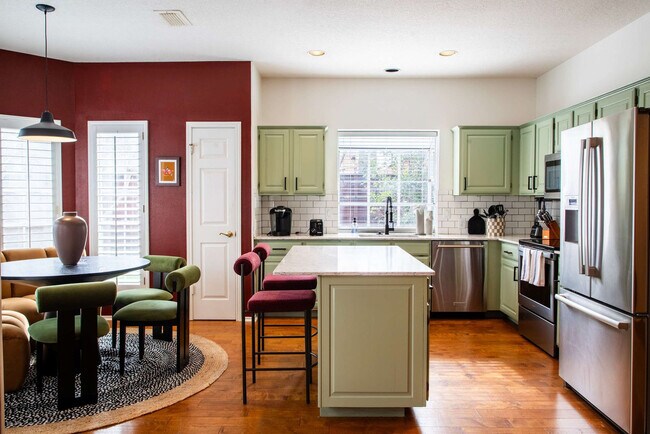 Building Photo - 2002 Chittim Trail Dr