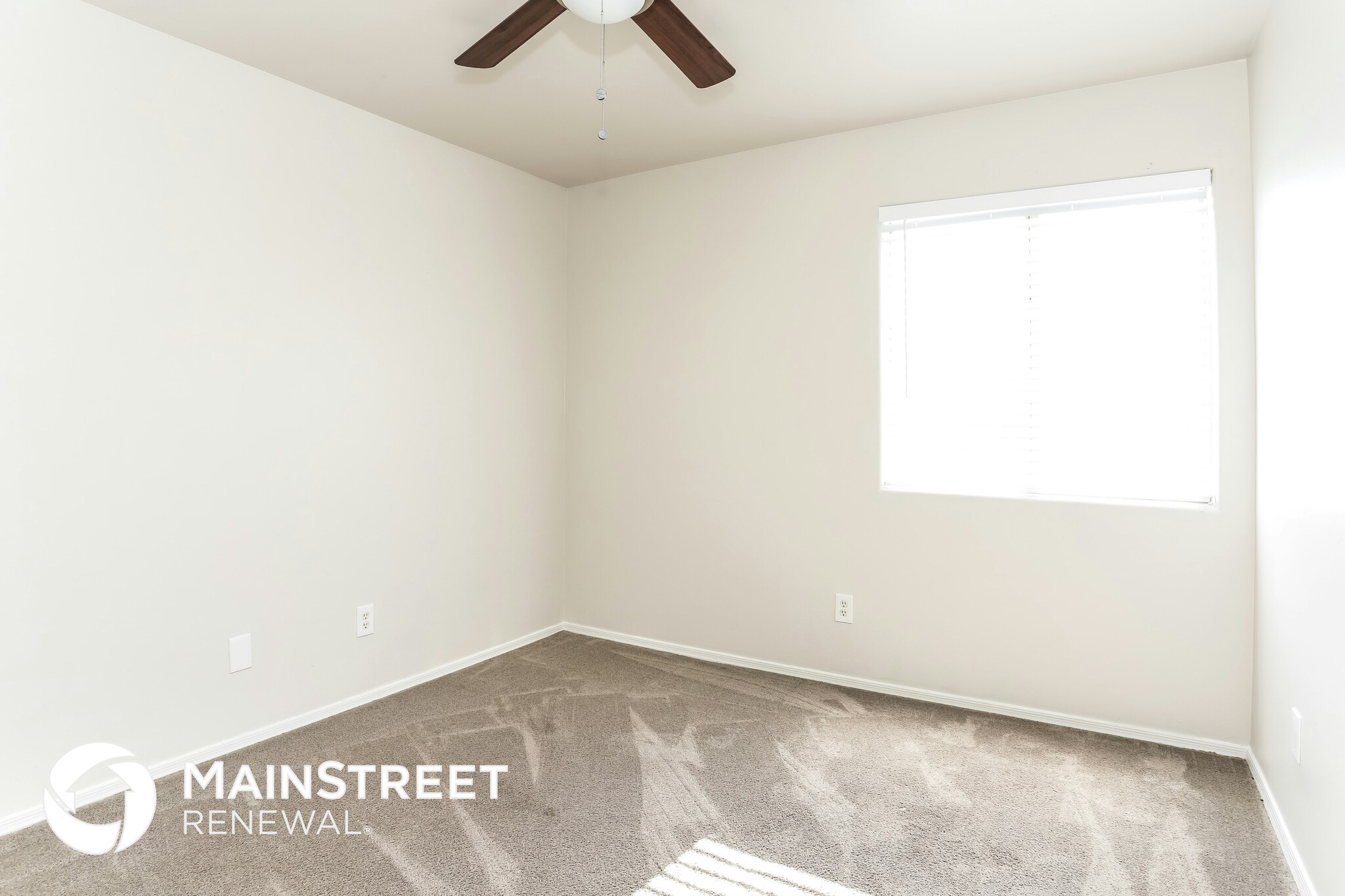 Building Photo - 10914 S Lake Gambusi Dr
