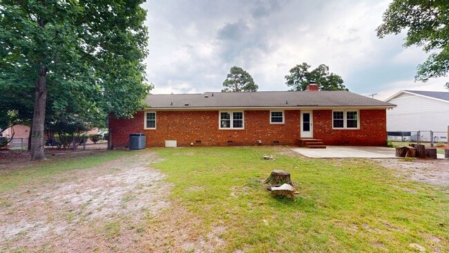 Building Photo - Remodeled 3 Bedroom Ranch with Fenced Backyard in Convenient Location