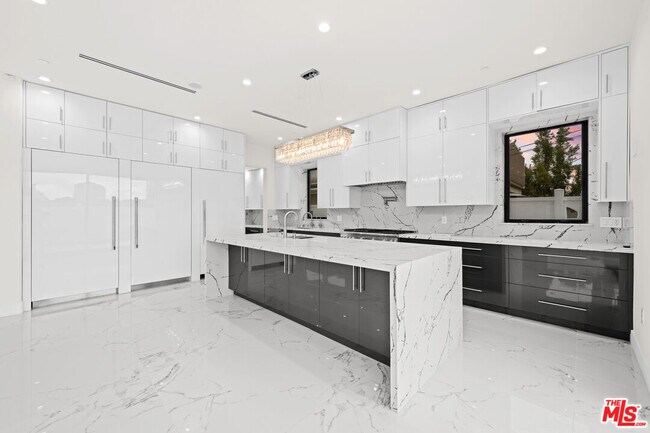 Building Photo - 1439 Edris Dr