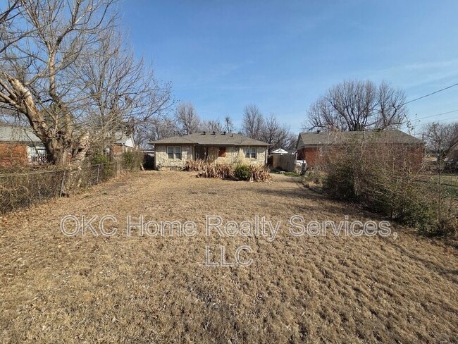 Building Photo - 3832 NW 17th St